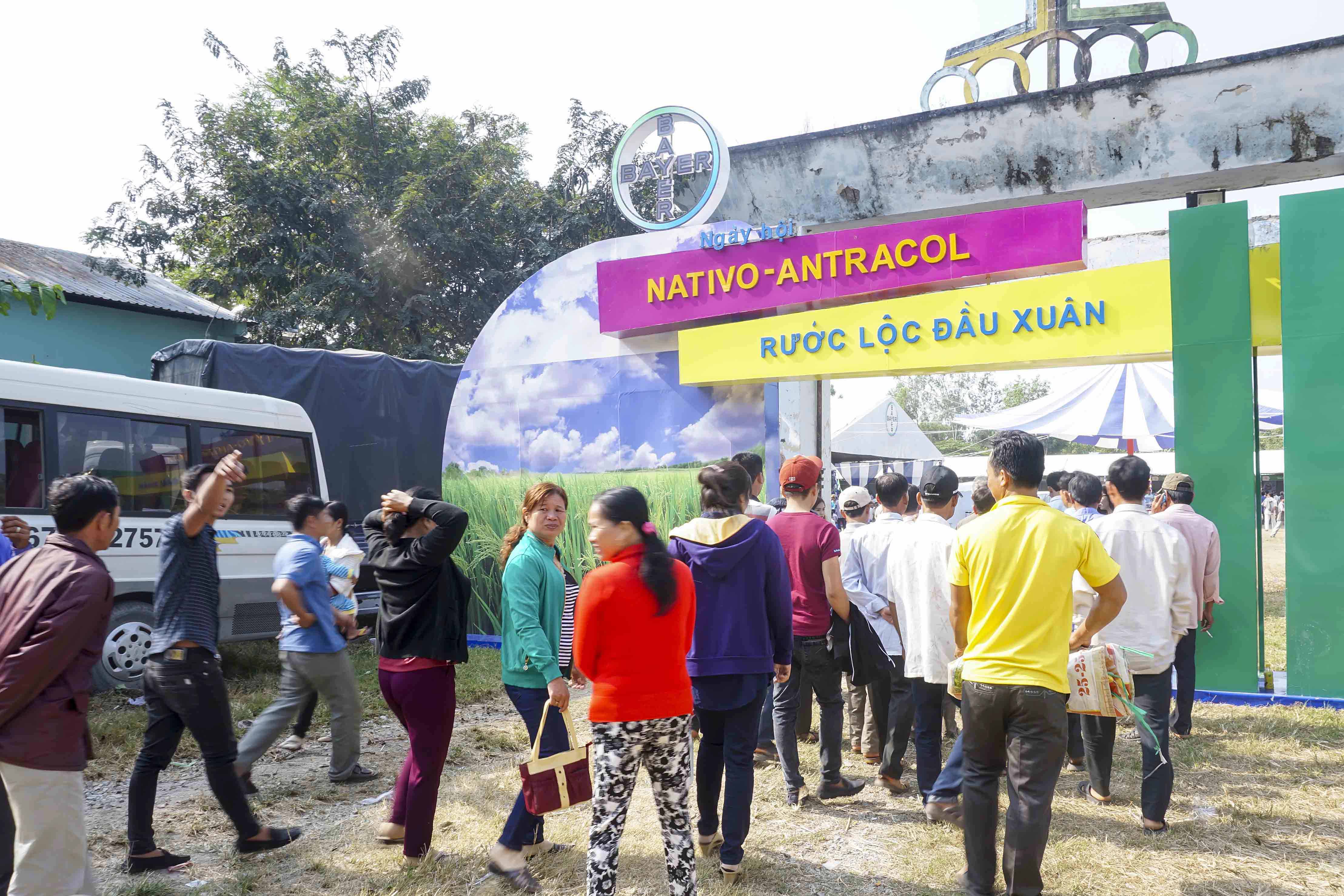 Cổng ngày hội An Giang